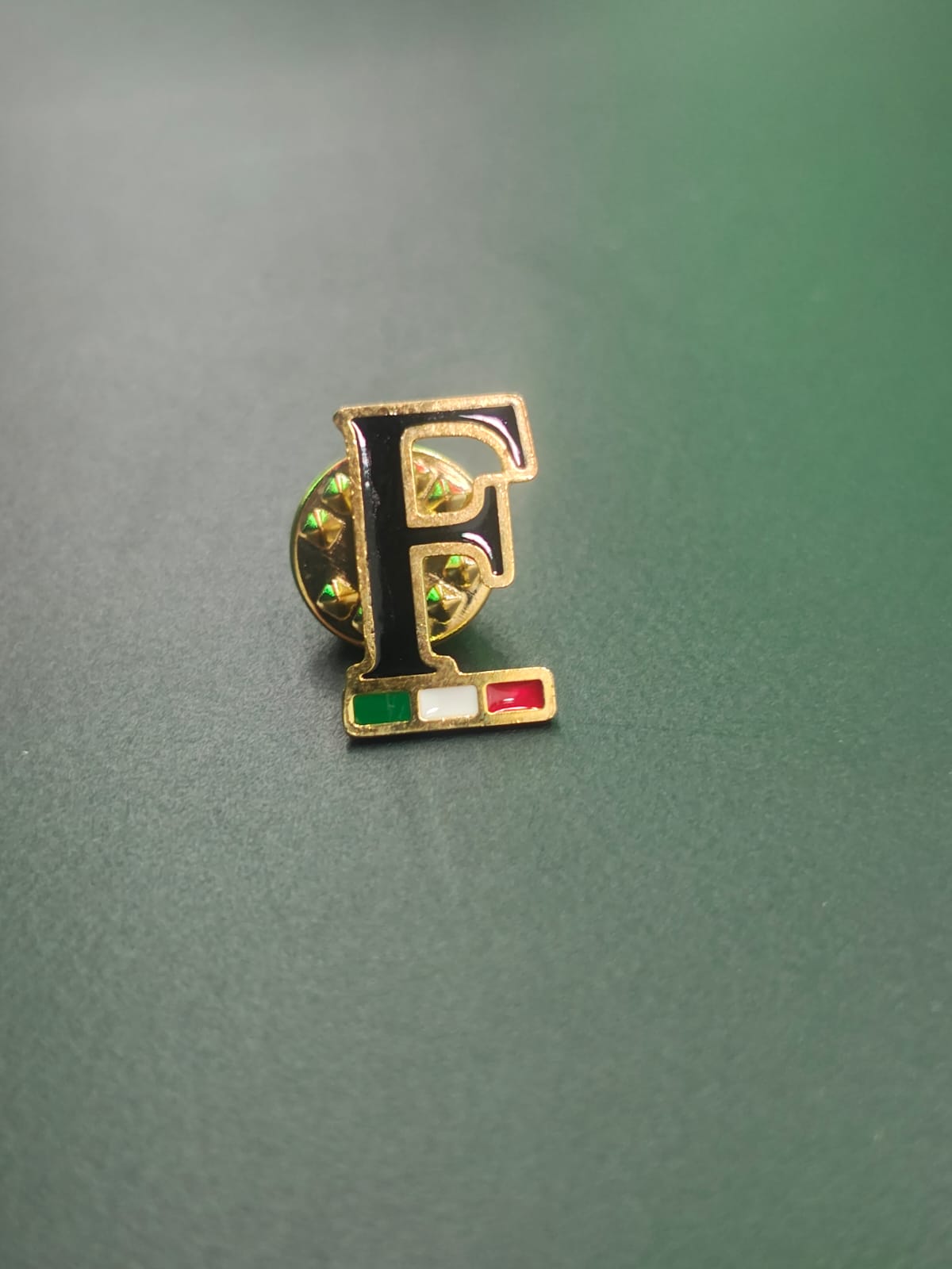 Broche Ferrantelli