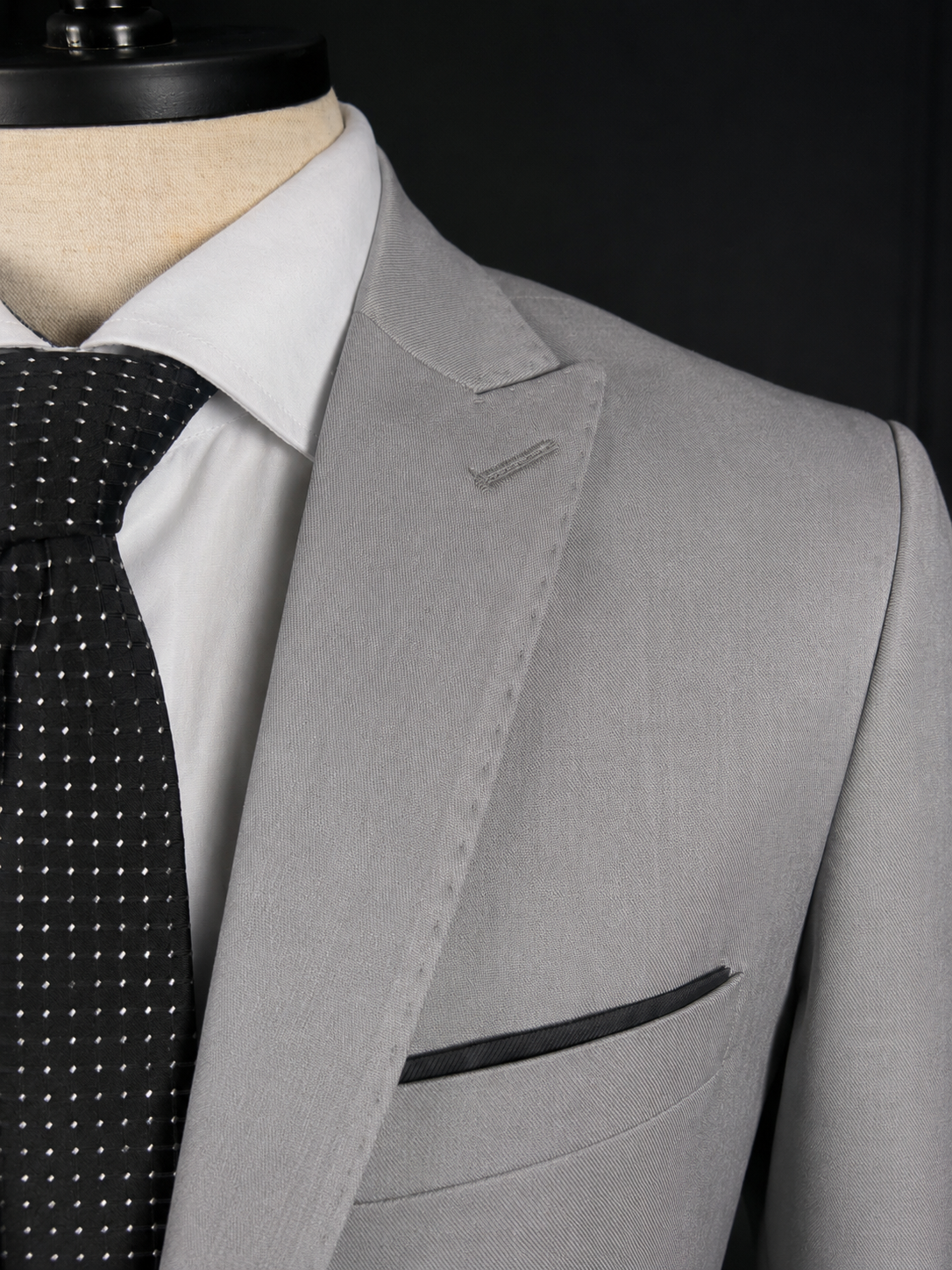 Costume Poliviscose Lapela de Bico