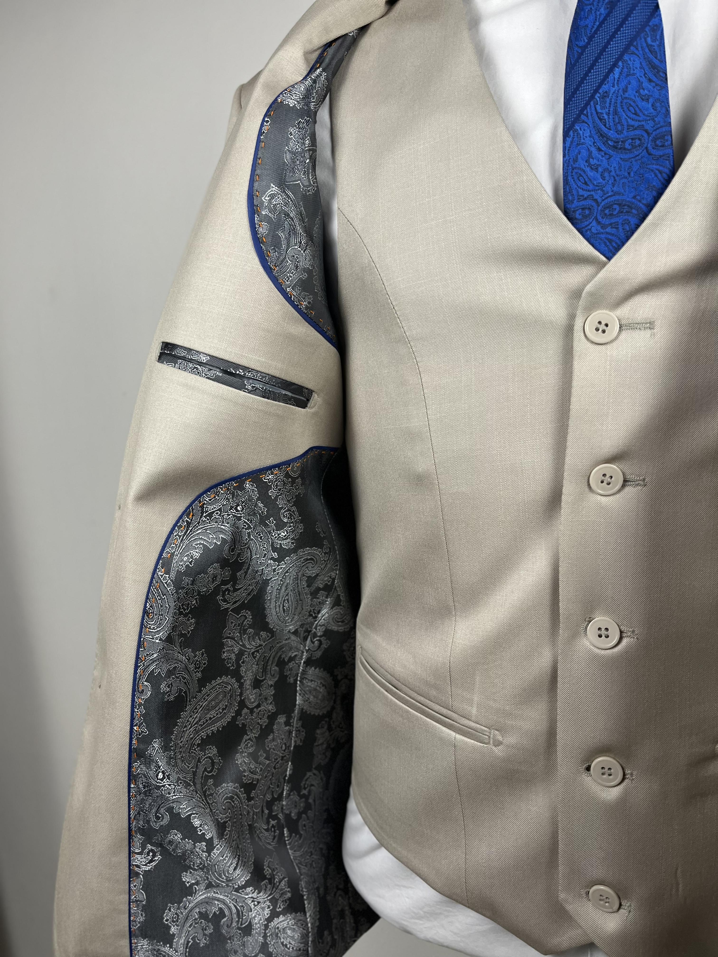 Costume Microfibra Lapela Notch